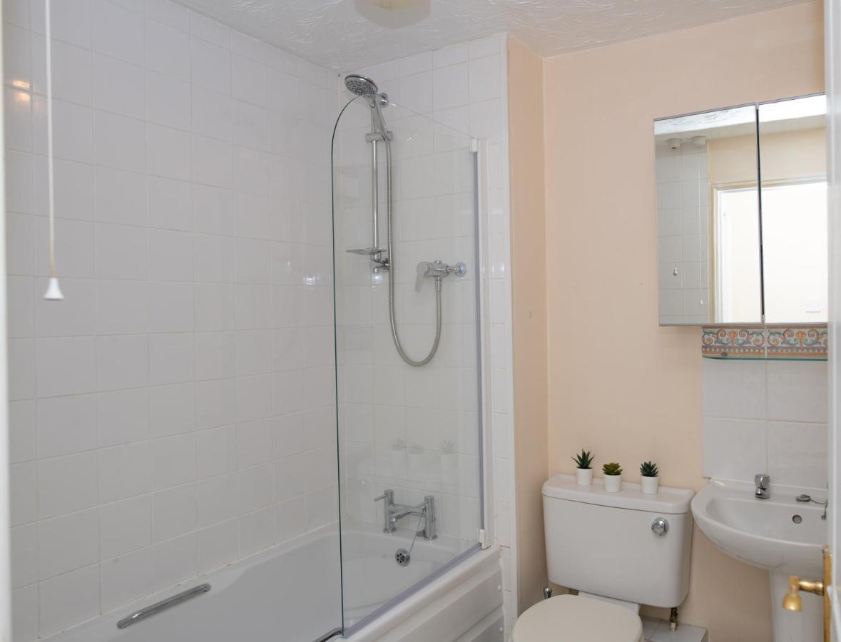 Delightful 2 Bed Apartment For Bicester Outlet Shopping By Platinum Key Properties Zewnętrze zdjęcie