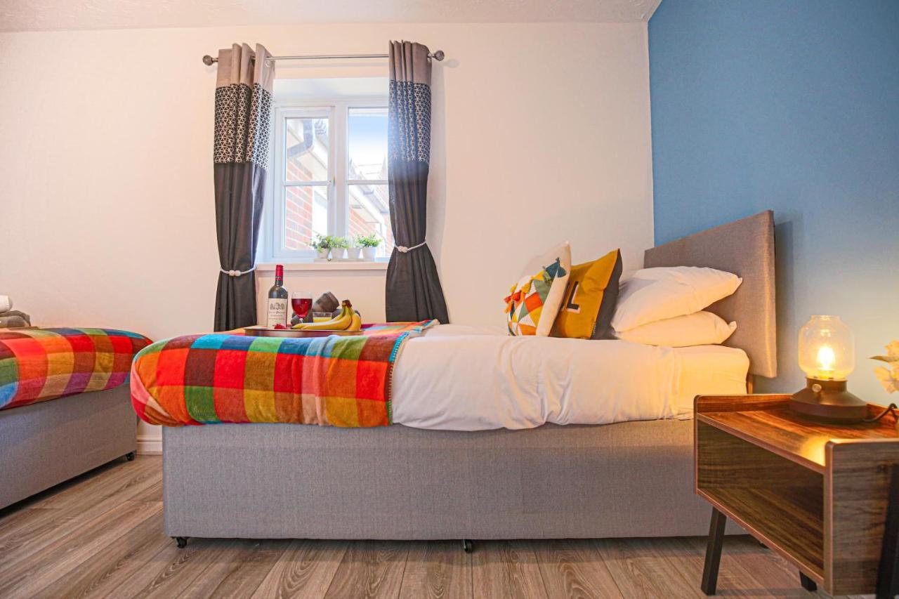 Delightful 2 Bed Apartment For Bicester Outlet Shopping By Platinum Key Properties Zewnętrze zdjęcie