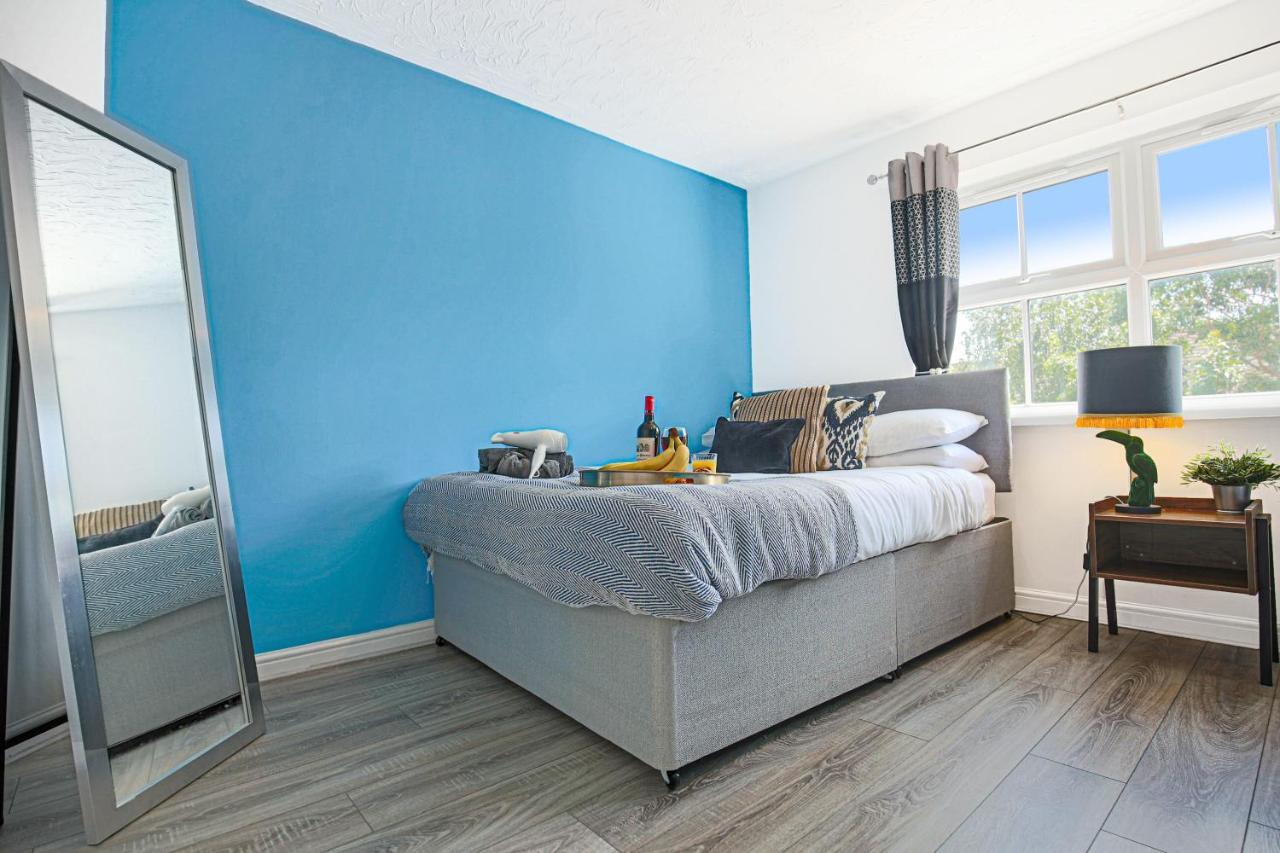Delightful 2 Bed Apartment For Bicester Outlet Shopping By Platinum Key Properties Zewnętrze zdjęcie
