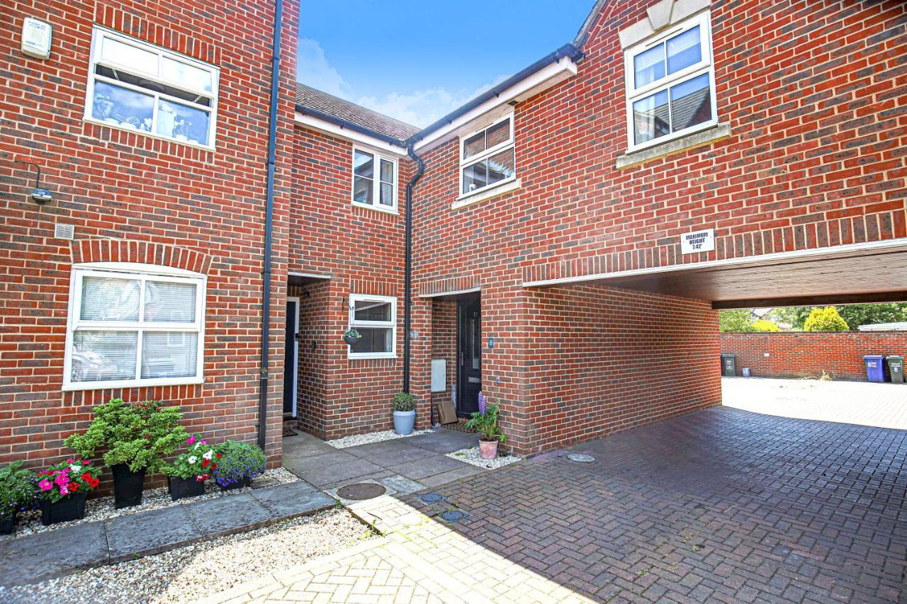 Delightful 2 Bed Apartment For Bicester Outlet Shopping By Platinum Key Properties Zewnętrze zdjęcie